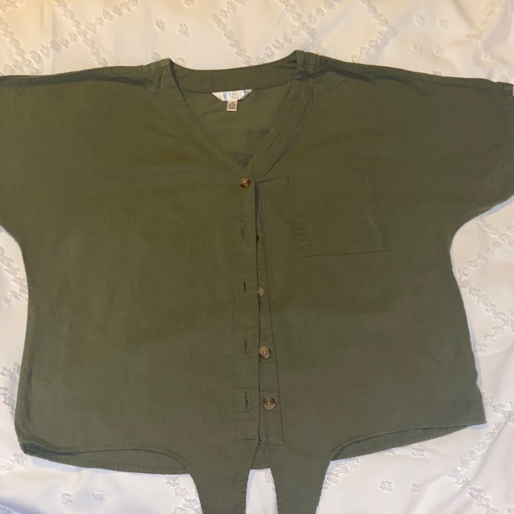 Time and Tru Sage Green V-Neck Blouse